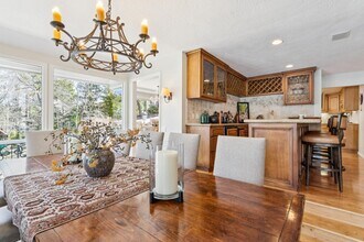 716 Oak Point in Lake Arrowhead, CA - Building Photo - Building Photo