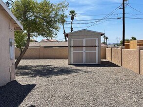 3610 Breakwater Dr in Lake Havasu City, AZ - Building Photo - Building Photo