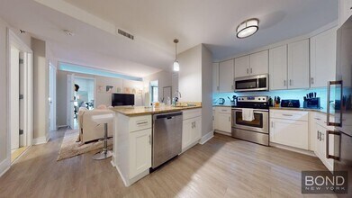 237 E 34th St in New York, NY - Building Photo - Building Photo