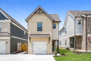 308 B Lake St in Lebanon, TN - Building Photo