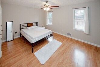 1424 Shadowbrook Dr in Marietta, GA - Building Photo - Building Photo