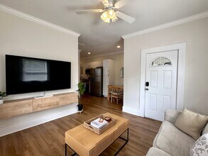 311 W Crest Ave in Tampa, FL - Building Photo - Building Photo