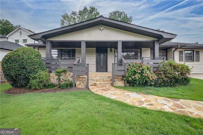 1899 Raven Hill Dr NE in Atlanta, GA - Building Photo - Building Photo