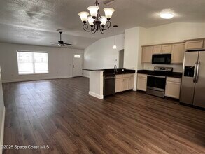 2941 Jupiter Blvd SE in Palm Bay, FL - Building Photo - Building Photo