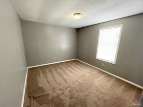 8103 N Palafox St in Pensacola, FL - Building Photo - Building Photo