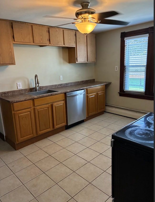 74 Green Hill Pky, Unit 3 in Worcester, MA - Building Photo - Building Photo