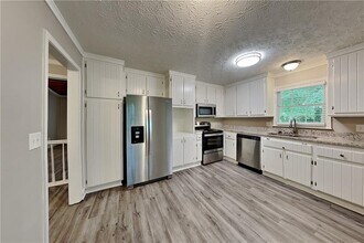 2935 Leasa Ct in Marietta, GA - Building Photo - Building Photo