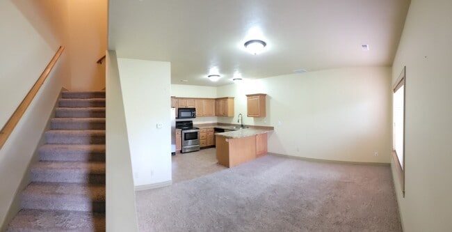 565 Pioneer Rd in Rexburg, ID - Building Photo - Building Photo