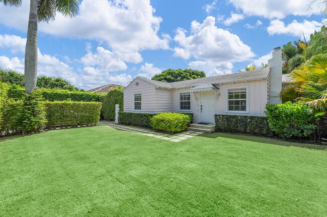 312 Puritan Rd in West Palm Beach, FL - Foto de edificio - Building Photo