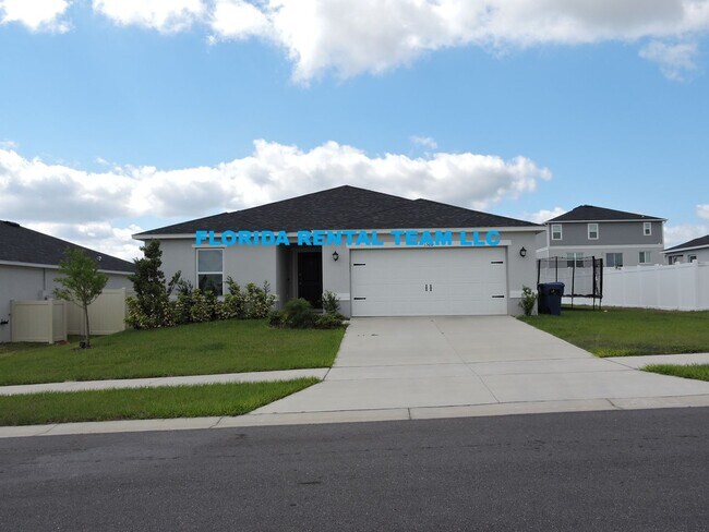 1566 Geranium Dr in Mascotte, FL - Building Photo - Building Photo