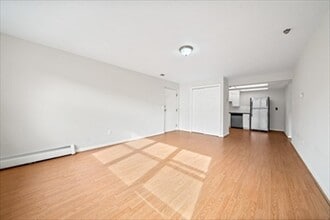 36 Pleasant Dr, Unit 48 in Stoughton, MA - Building Photo - Building Photo