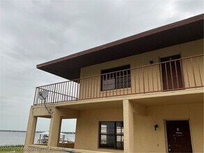 1025 Lakeview Dr in Sebring, FL - Building Photo - Building Photo