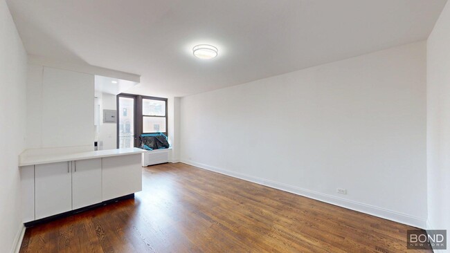 property at 165 E 35th St