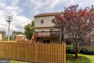 46 Running Brooke Dr in Woodlawn, MD - Building Photo