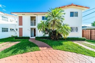 23 NW 33rd Ave in Miami, FL - Building Photo