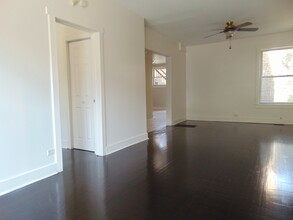 6853 S King Dr in Chicago, IL - Building Photo - Building Photo