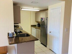 2100 Greenview Shores Blvd in Wellington, FL - Building Photo - Building Photo