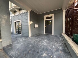 241 Post Ave in San Antonio, TX - Building Photo