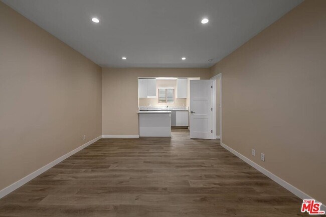 1553 S Saltair Ave in Los Angeles, CA - Building Photo - Building Photo
