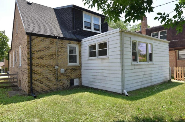 3046 Emerson St in Franklin Park, IL - Foto de edificio - Building Photo