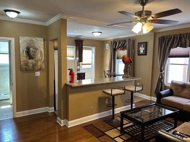 20-28 E Main St, Unit 1