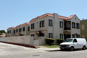 348 Orange Ave in Long Beach, CA - Building Photo