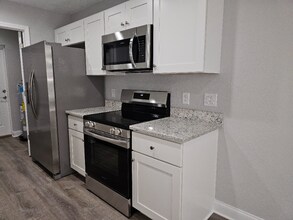 311 Ave Y NE, Unit 311 Avenue Y NE Unit A in Winter Haven, FL - Building Photo - Building Photo