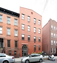 546 Henry St in Brooklyn, NY - Building Photo - Building Photo