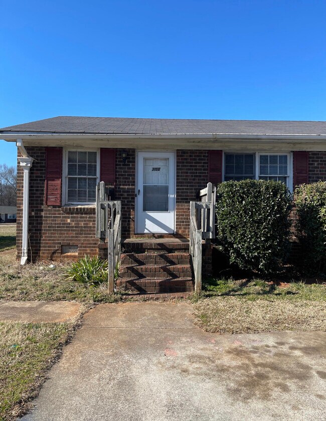 310 Eunice Dr Rentals in Greenville, SC