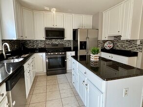 2057 Pieris Ct in Vienna, VA - Building Photo - Building Photo