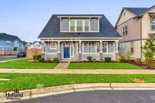 4197 SE 70th Ave in Hillsboro, OR - Building Photo