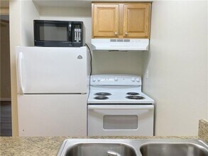 213 Rosebud St, Unit I in Metairie, LA - Building Photo - Building Photo