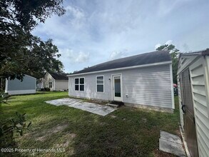 4108 Monona Ave in Spring Hill, FL - Building Photo - Building Photo