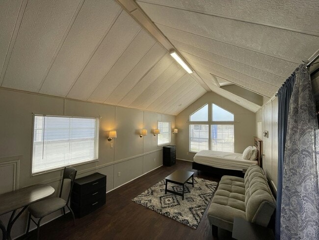 36014 Sand Rd in Grand Island, FL - Foto de edificio - Building Photo