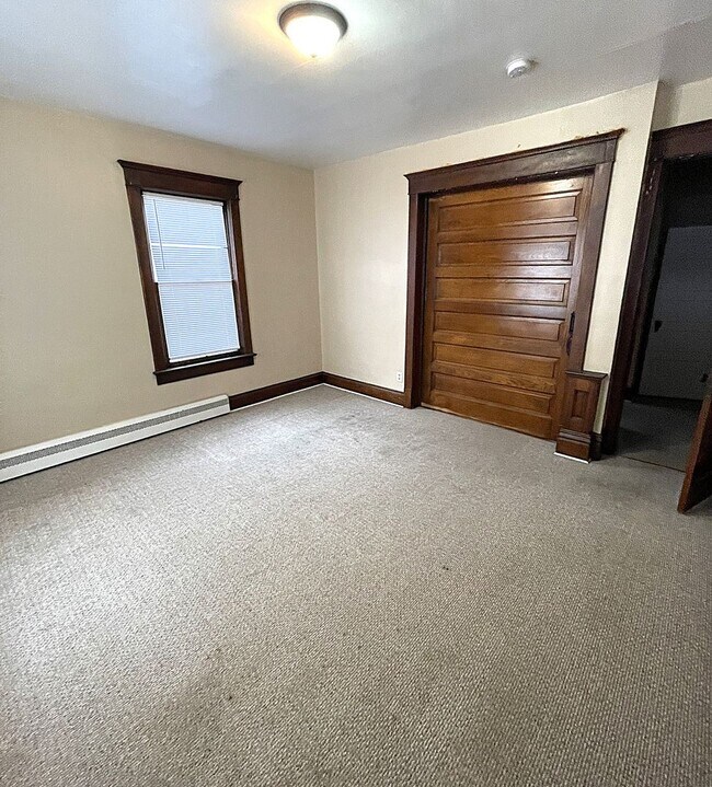 518 W 6th St in Waterloo, IA - Building Photo - Building Photo