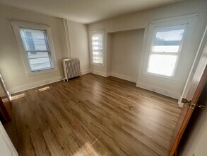 644 Naugatuck Ave in Milford, CT - Building Photo - Building Photo