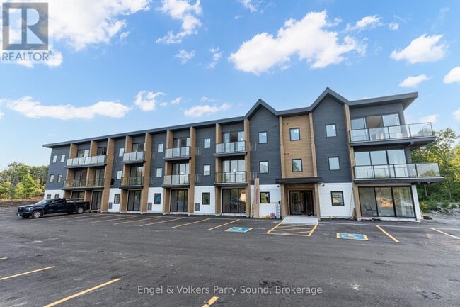 51-351 George St in Parry Sound, ON - Building Photo - Building Photo
