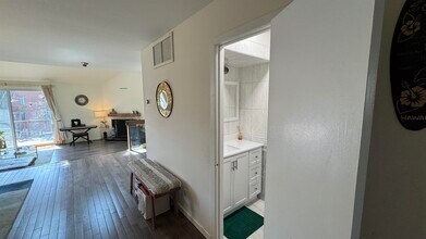 530 Teal Plaza in Secaucus, NJ - Building Photo - Building Photo