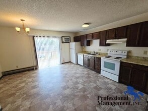 1361 Easy St in Billings, MT - Building Photo - Building Photo