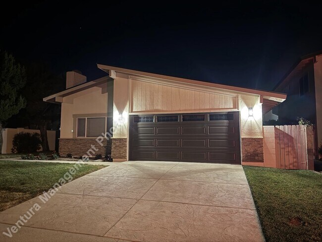 5665 Meadow Vista Wy in Agoura Hills, CA - Building Photo - Building Photo