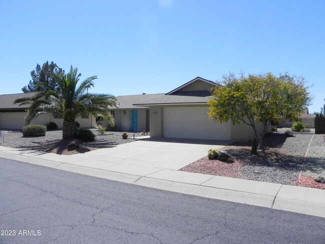 12733 W Allegro Dr, Unit 2426 in Sun City West, AZ - Building Photo - Building Photo