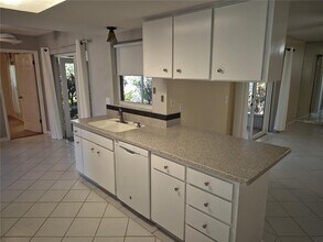 9802 Riverview Dr in Riverview, FL - Building Photo - Building Photo