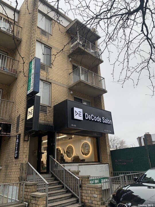 35-20 Union St-Unit -3FL in Queens, NY - Building Photo