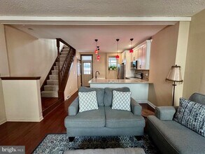 3922 Manor St in Philadelphia, PA - Building Photo - Building Photo