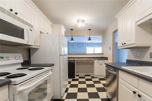 4012 Ridglea Country Club Dr in Benbrook, TX - Building Photo