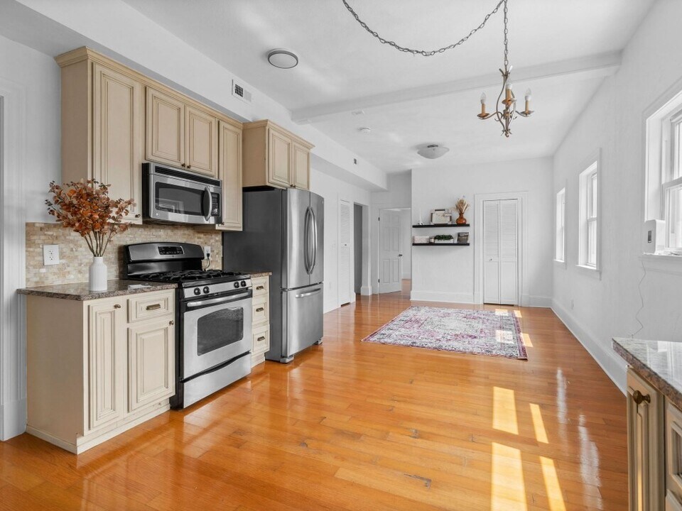 58 Oliver St, Unit 2 in Somerville, MA - Building Photo