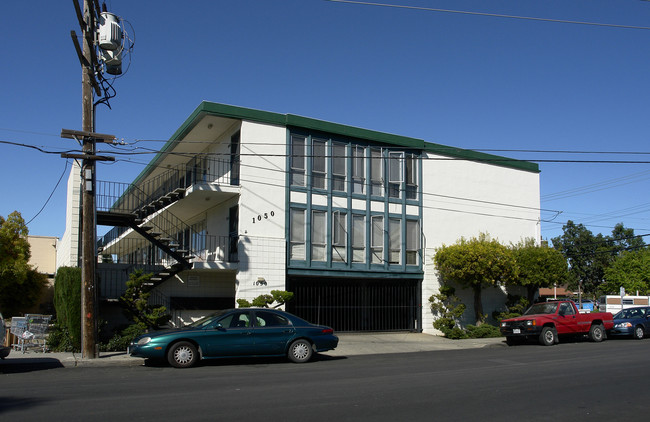 1050 Beech St in Redwood City, CA - Building Photo - Building Photo