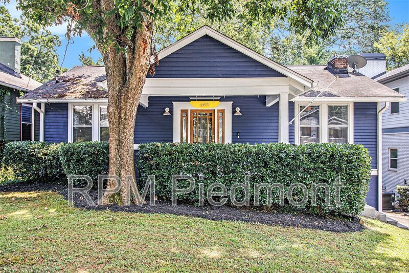 493 Robinson Ave SE in Atlanta, GA - Building Photo