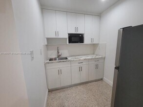 1010 NW 23rd Ave in Miami, FL - Building Photo - Building Photo