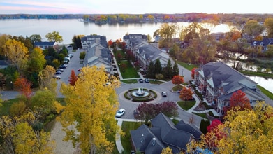 474 Village Dr in Walled Lake, MI - Building Photo - Building Photo